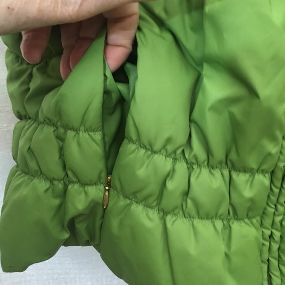 Insulated Puffer Vest Size Large - Picture 3 of 6